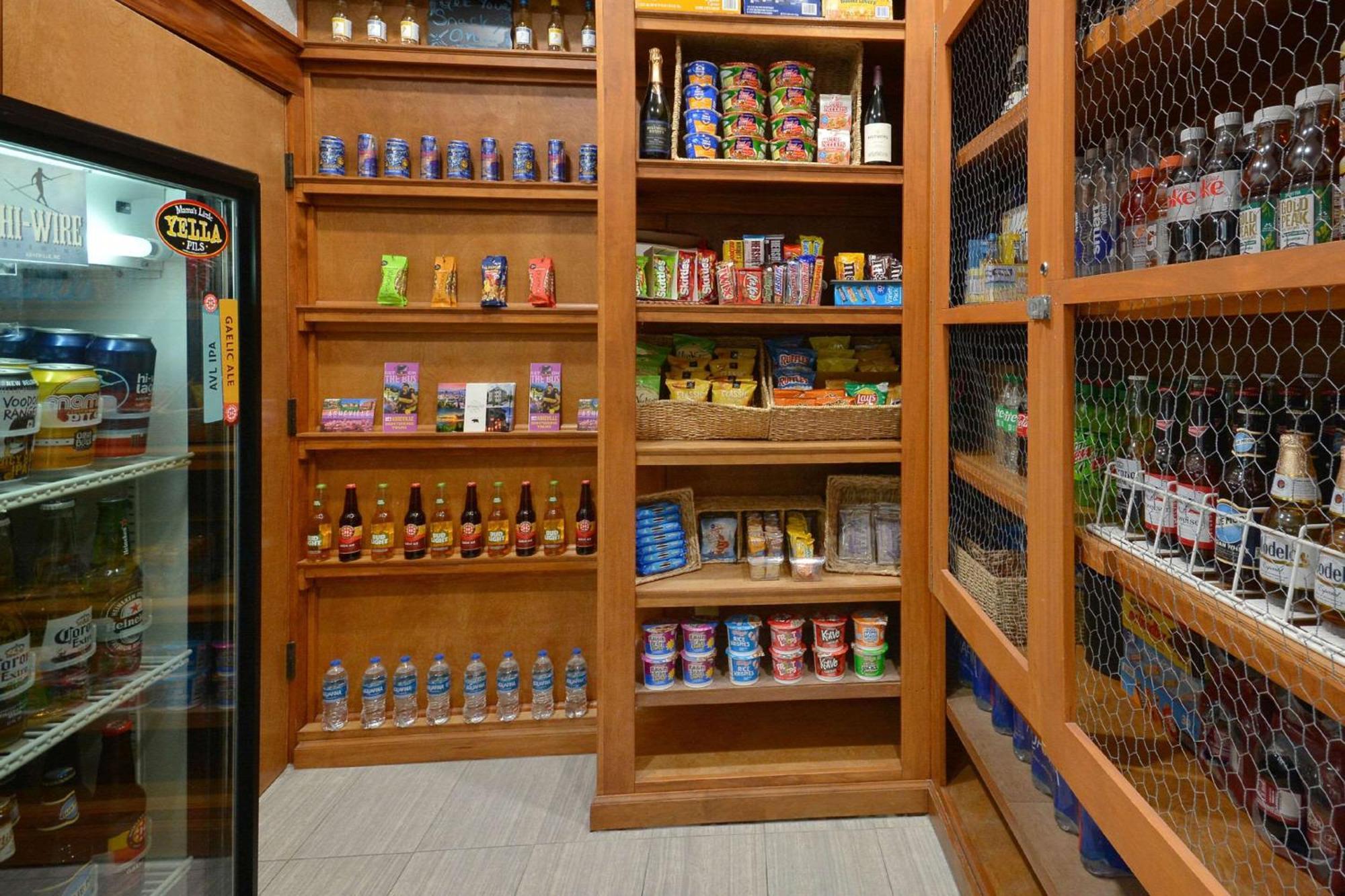 Brookstone Near Biltmore Village, Ascend Collection Hotel 3*