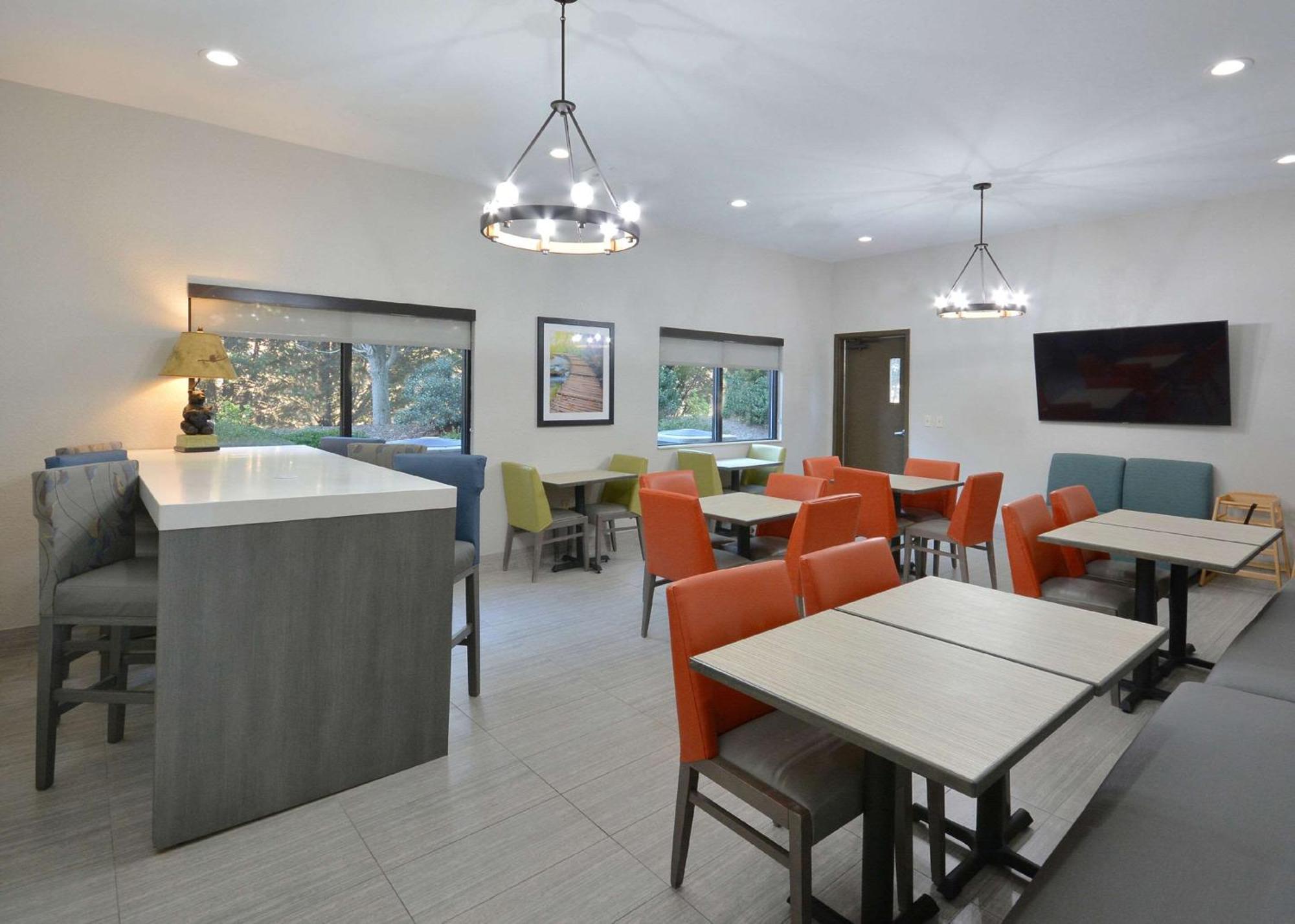 Hotel Brookstone Near Biltmore Village, Ascend Collection 3*
