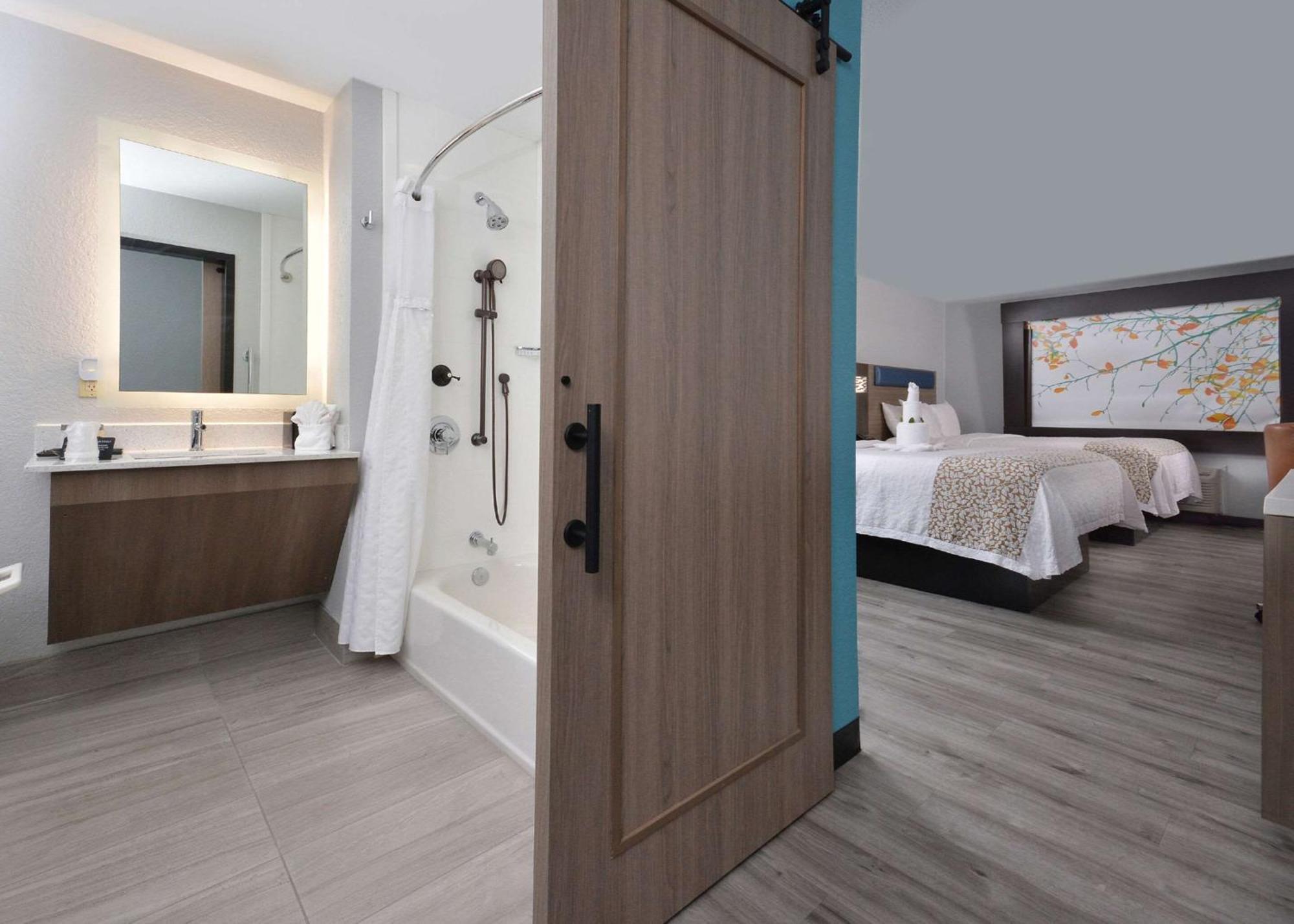 Hotel Brookstone Near Biltmore Village, Ascend Collection 3*