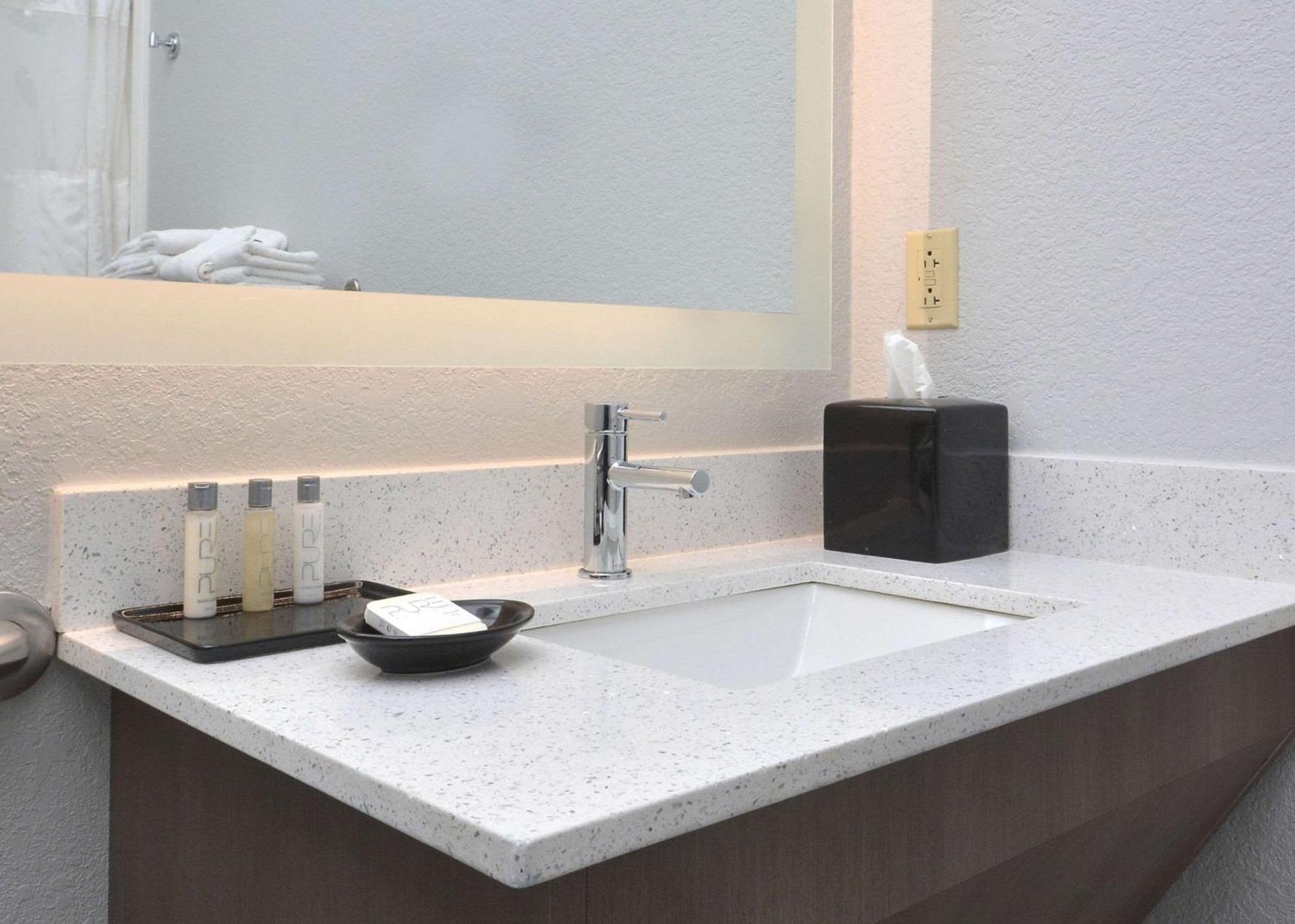 Brookstone Near Biltmore Village, Ascend Collection Hotel Asheville